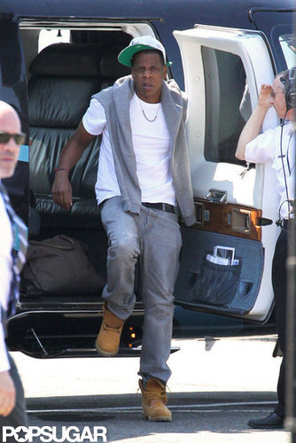 Jay-Z took a helicopter.
Jay-Z took a helicopter.