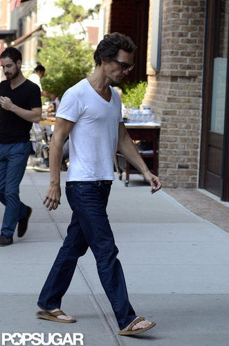 Matthew McConaughey walked into his NYC hotel wearing a white t-shirt and jeans.
Matthew McConaughey walked into his NYC hotel wearing a white t-shirt and jeans.