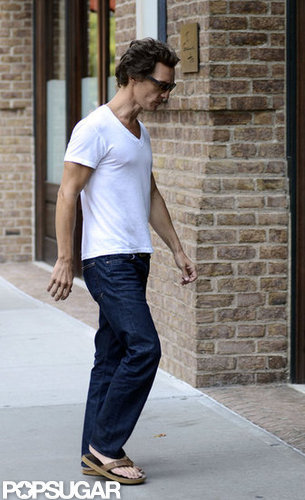 Matthew McConaughey wore a white t-shirt in NYC.
Matthew McConaughey wore a white t-shirt in NYC.