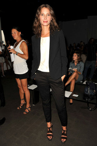 Christy Turlington took a sleek black and white approach to her front-row style at the Rag & Bone Spring 2013 show.
Christy Turlington took a sleek black and white approach to her front-row style at the Rag & Bone Spring 2013 show.