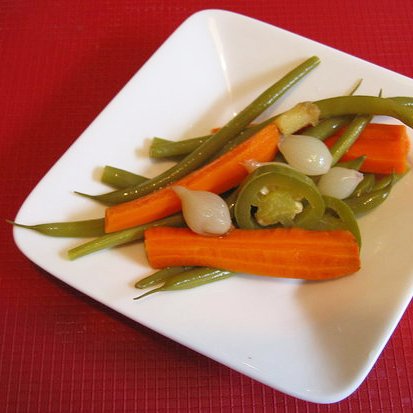 Quick Pickling: Spicy Pickled Vegetables