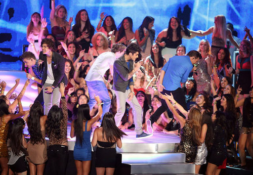 Rob Debuts New Twilight, Rihanna Wins Big — The Best of the 2012 MTV VMAs Rob Debuts New Twilight, Rihanna Wins Big — The Best of the 2012 MTV VMAs