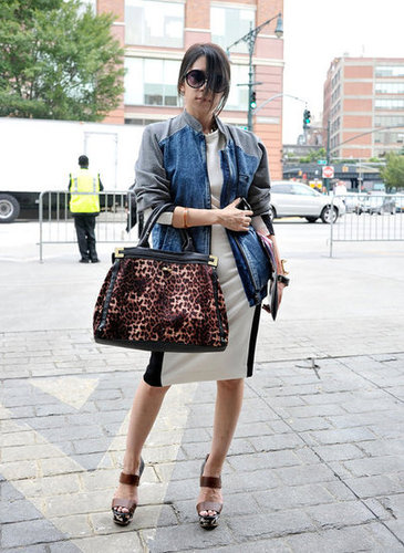 We love this try-it-all look of leopard, leather, and denim.
We love this try-it-all look of leopard, leather, and denim.