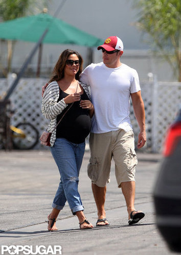 Nick Lachey and Vanessa Minnillo Have Breakfast While on Baby Watch Nick Lachey and Vanessa Minnillo Have Breakfast While on Baby Watch