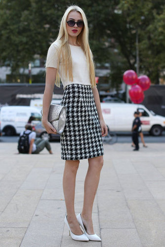 A houndstooth pencil skirt distinguished this look with ladylike details.
A houndstooth pencil skirt distinguished this look with ladylike details.