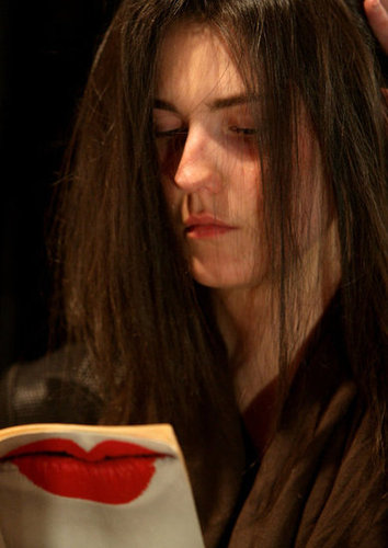 This model got her hair done while reading a book during Rosemount Sydney Fashion Festival in 2010.
This model got her hair done while reading a book during Rosemount Sydney Fashion Festival in 2010.