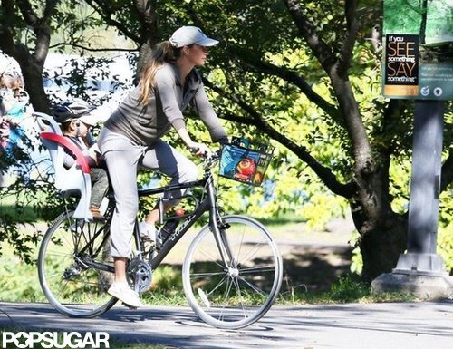 Gisele Bundchen Bumps Around Boston With Ben While Tom Hits the Field Gisele Bundchen Bumps Around Boston With Ben While Tom Hits the Field
