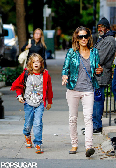 Sarah Jessica Parker walked with her son, James Wilkie Broderick.
Sarah Jessica Parker walked with her son, James Wilkie Broderick.