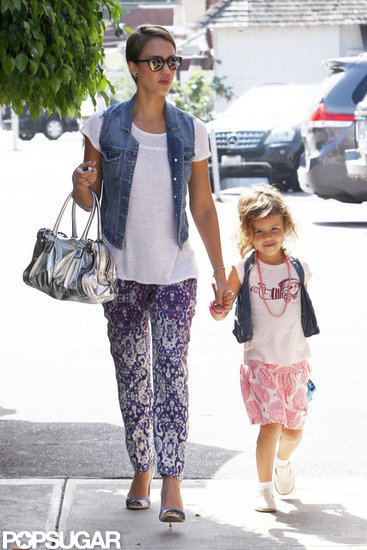 Jessica Alba and Honor Warren held hands. Jessica Alba and Honor Warren held hands.