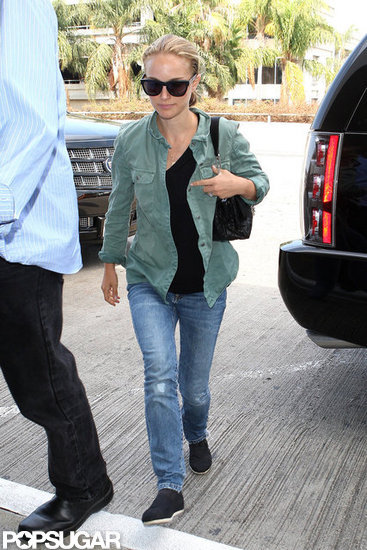 Blond Natalie Portman Jets Out of LA Blond Natalie Portman Jets Out of LA