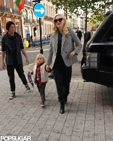 Gwen Stefani and Zuma Rossdale walked together in London.
Gwen Stefani and Zuma Rossdale walked together in London.