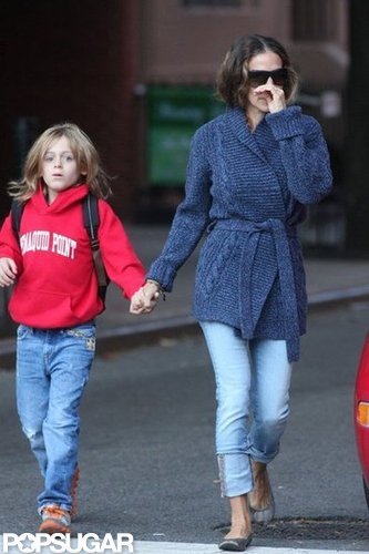 Sarah Jessica Parker and James Wilkie walked hand in hand in NYC.
Sarah Jessica Parker and James Wilkie walked hand in hand in NYC.
