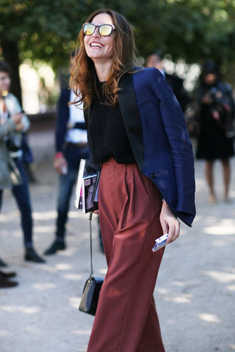 Rust and navy make a perfect pair in this relaxed take on menswear — though it was her mirrored shades that stole the show.
Rust and navy make a perfect pair in this relaxed take on menswear — though it was her mirrored shades that stole the show.