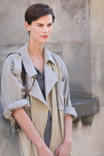 A classic trench that's effortlessly chic and Parisian.
A classic trench that's effortlessly chic and Parisian.