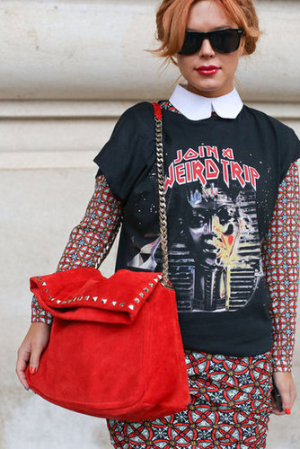 A vibrant red tote brought out the colors in this styler's t-shirt and Carven dress.
A vibrant red tote brought out the colors in this styler's t-shirt and Carven dress.