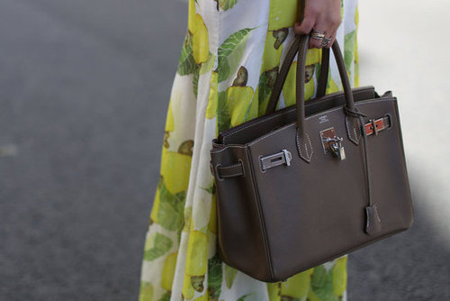 The most appropriate of luxe carryalls — Hermès for PFW.
The most appropriate of luxe carryalls — Hermès for PFW.