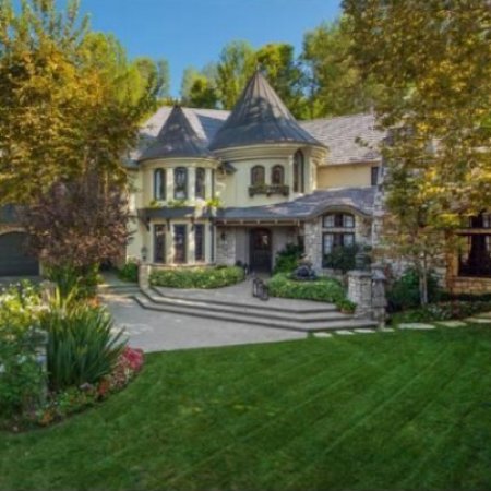 Joe and Tina Simpson Sell Their Home (Pictures)