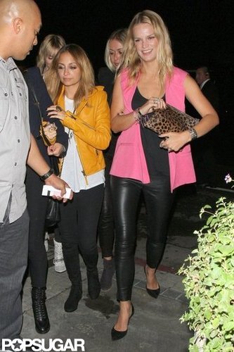 Nicole Richie caught Madonna on tour.
Nicole Richie caught Madonna on tour.
