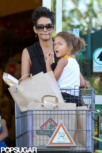"Hopeless Romantic" Halle Berry Dishes on Her "Life of the Party" Fiancé "Hopeless Romantic" Halle Berry Dishes on Her "Life of the Party" Fiancé