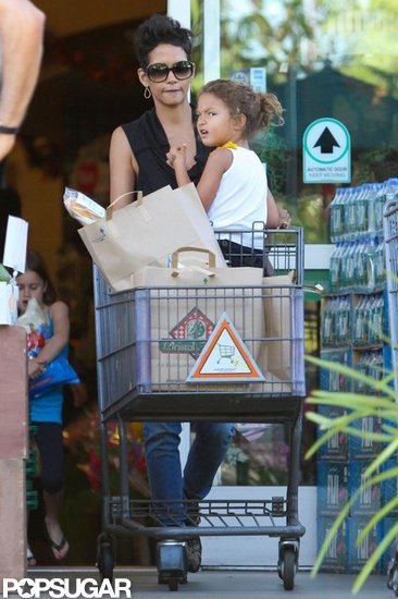 "Hopeless Romantic" Halle Berry Dishes on Her "Life of the Party" Fiancé "Hopeless Romantic" Halle Berry Dishes on Her "Life of the Party" Fiancé