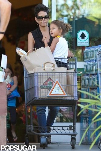 "Hopeless Romantic" Halle Berry Dishes on Her "Life of the Party" Fiancé "Hopeless Romantic" Halle Berry Dishes on Her "Life of the Party" Fiancé