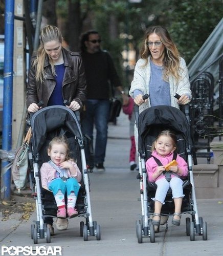 SJP Mixes Up Her Morning With James Wilkie and the Twins SJP Mixes Up Her Morning With James Wilkie and the Twins