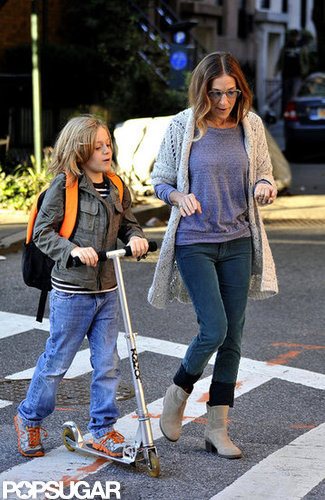 SJP Mixes Up Her Morning With James Wilkie and the Twins SJP Mixes Up Her Morning With James Wilkie and the Twins