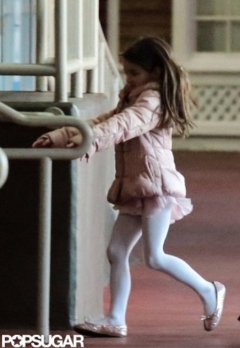 Suri Cruise went to a ballet class in NYC.
Suri Cruise went to a ballet class in NYC.