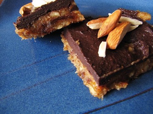 No-Bake Chocolate Almond Squares No-Bake Chocolate Almond Squares