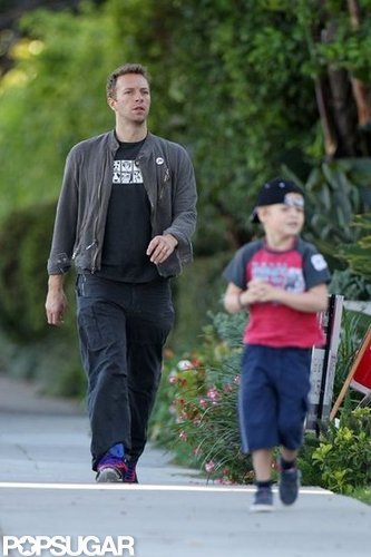 Gwyneth Does the School Run With Chris and the Kids Before Voting Gwyneth Does the School Run With Chris and the Kids Before Voting