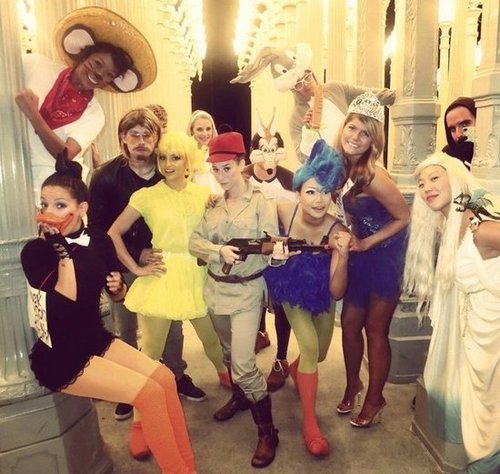Dianna Agron shared a snap of her dressed up with a group of friends.
Source: Facebook user Dianna Agron
Dianna Agron shared a snap of her dressed up with a group of friends.
Source: Facebook user Dianna Agron
