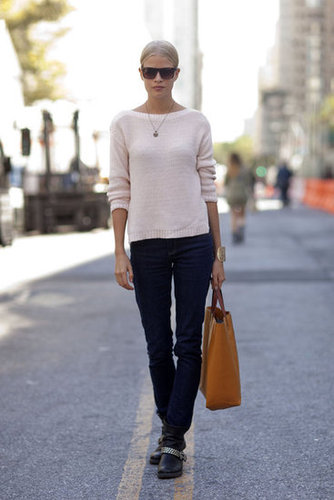 It doesn't take a lot; just a couple of perfect-fit Fall basics made this look ultrachic.
Source: Adam Katz Sinding
It doesn't take a lot; just a couple of perfect-fit Fall basics made this look ultrachic.
Source: Adam Katz Sinding