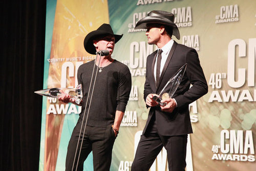 Miranda and Blake Win Big at the Star-Studded CMA Awards Miranda and Blake Win Big at the Star-Studded CMA Awards