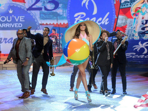 Revisit the 2012 Victoria's Secret Fashion Show! Revisit the 2012 Victoria's Secret Fashion Show!