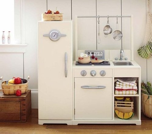 For 2-Year-Olds: Simply White All-in-1 Retro Kitchen For 2-Year-Olds: Simply White All-in-1 Retro Kitchen