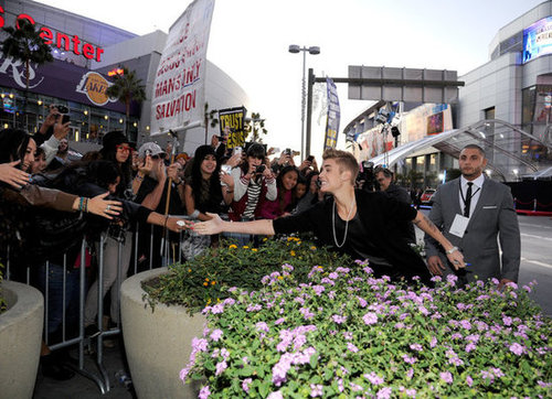Justin Bieber greeted fans at the American Music Awards.
Justin Bieber greeted fans at the American Music Awards.