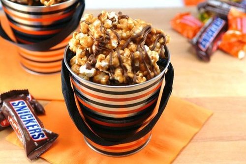 "Snickers" Peanut Butter Caramel Corn