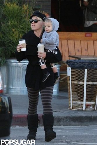 Pink and Willow ran an errand together.
Pink and Willow ran an errand together.