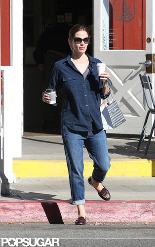 Jennifer Garner Hangs With Sam While Ben Gets a Sexy Shout-Out Jennifer Garner Hangs With Sam While Ben Gets a Sexy Shout-Out