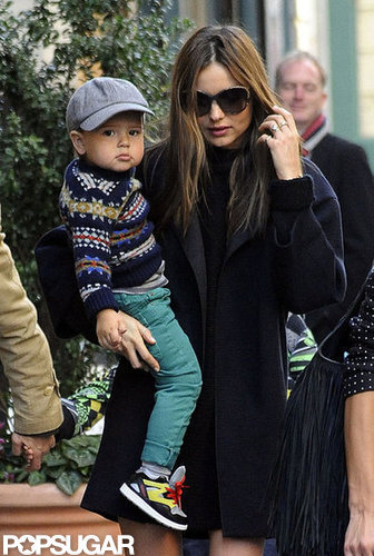 Miranda Kerr Sees the City Sights With Flynn Bloom Miranda Kerr Sees the City Sights With Flynn Bloom