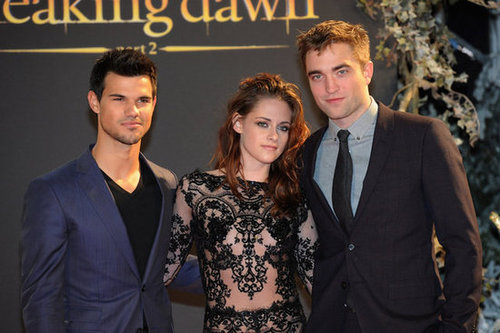 Breaking Dawn Part 2 is #1 — See All the Photos From Twilight's Final Press Tour! Breaking Dawn Part 2 is #1 — See All the Photos From Twilight's Final Press Tour!
