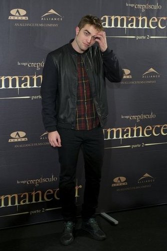 Breaking Dawn Part 2 is #1 — See All the Photos From Twilight's Final Press Tour! Breaking Dawn Part 2 is #1 — See All the Photos From Twilight's Final Press Tour!