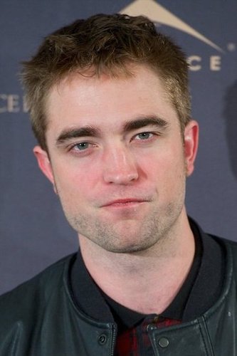 Robert Pattinson stepped out for a photo call in Madrid.
Robert Pattinson stepped out for a photo call in Madrid.