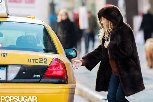 Sienna Miller Keeps Cozy in the Big Apple Sienna Miller Keeps Cozy in the Big Apple