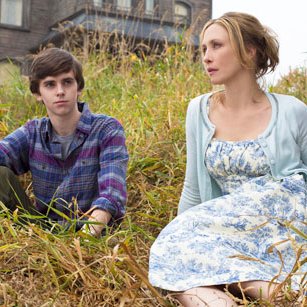 Vera Farmiga in Bates Motel Picture