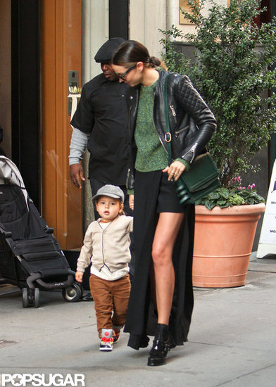 Miranda Kerr showed some leg under a short skirt with Flynn Bloom.
Miranda Kerr showed some leg under a short skirt with Flynn Bloom.
