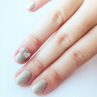 How to Get a Bow-Tie Nail Art Look