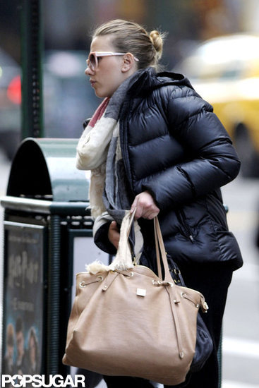 Scarlett Johansson wore her hair in a bun while running an errand.
Scarlett Johansson wore her hair in a bun while running an errand.