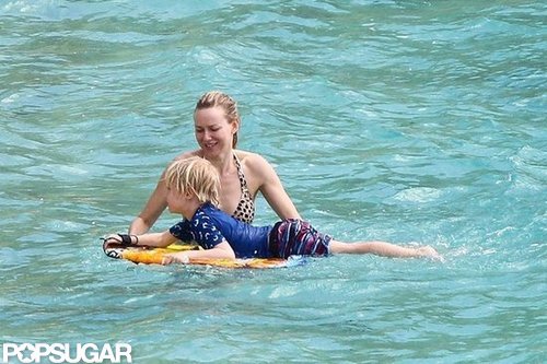 Naomi Splashes Around in a Bikini With Shirtless Liev Schreiber & Sons Naomi Splashes Around in a Bikini With Shirtless Liev Schreiber & Sons