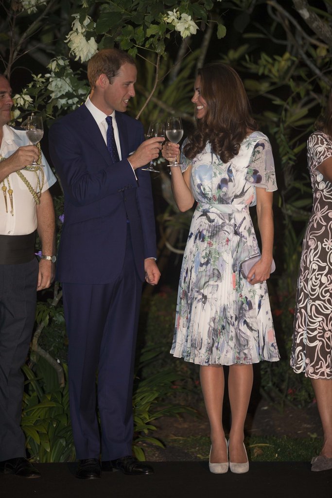In September 2012, the couple toasted during their tour of South East Asia.
In September 2012, the couple toasted during their tour of South East Asia.